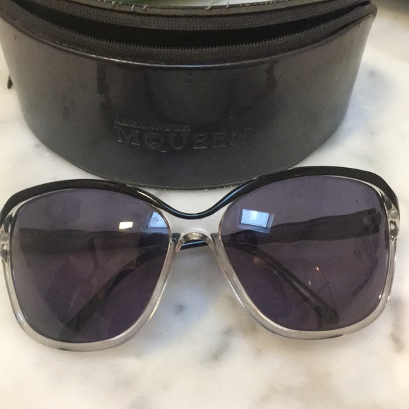 Alexander McQueen Sunglasses - Picture 2 of 3